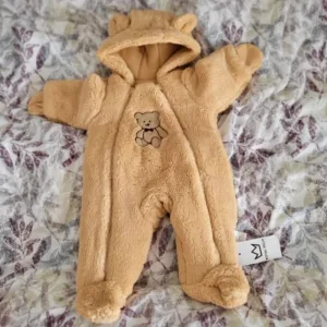 Received Baby Hooded Romper Thickened Jumpsuit from customer A***e.